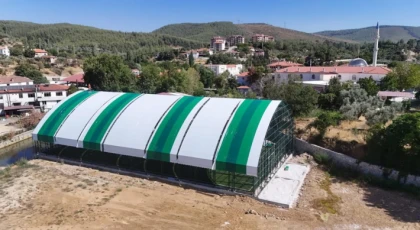 KAVAKLIDERE BELEDİYESİNDEN GENÇLERE YENİ SPOR ALANI