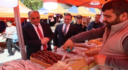 KAYMAKAM İLHAN, BAŞSAVCI BOZKAYA VE EMNİYET MÜDÜRÜ DOĞAN YÖRESEL FUARI ZİYARET ETTİ